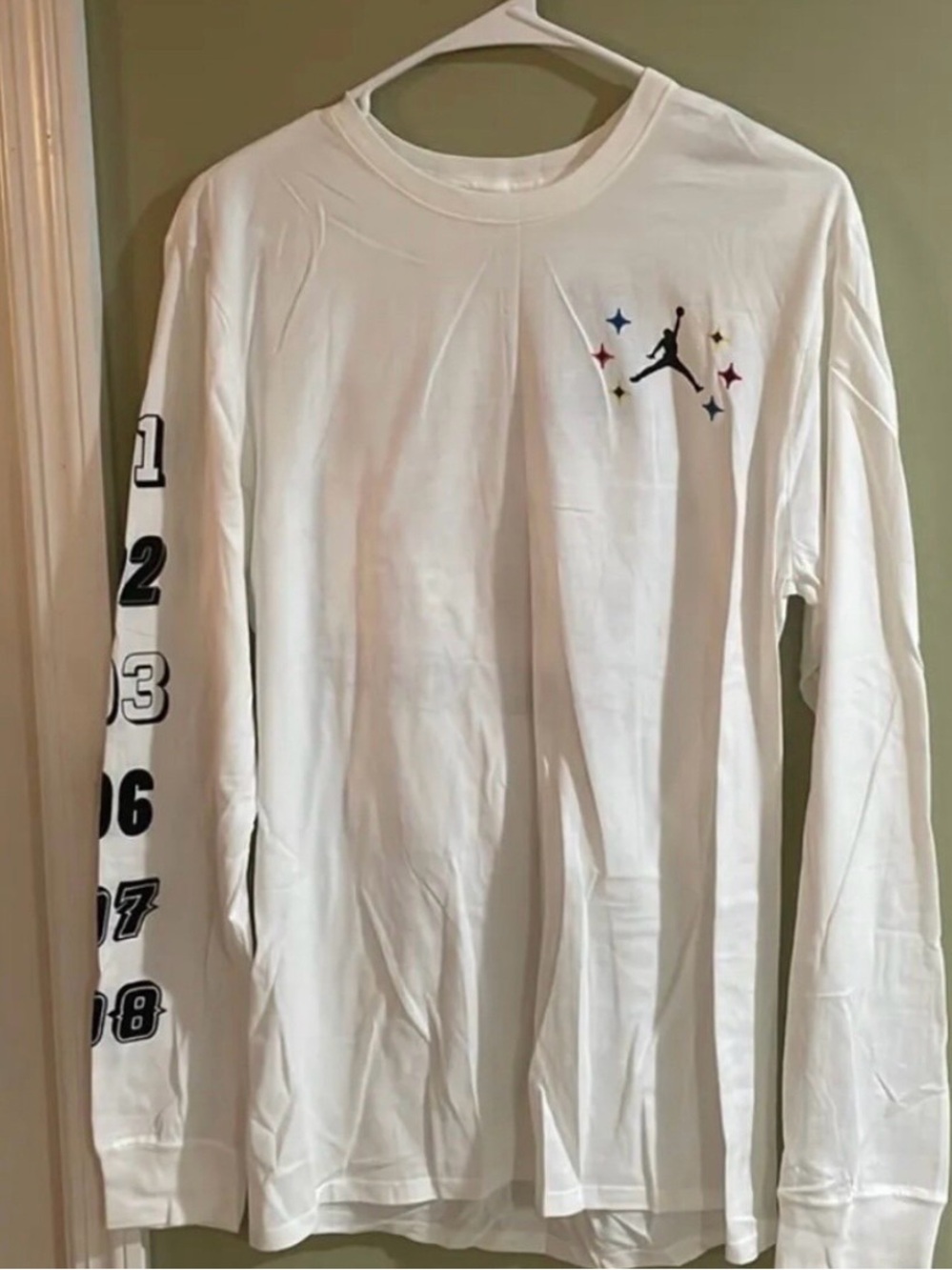 Jordan Men’s Long Sleeve White Shirt Size medium Championship